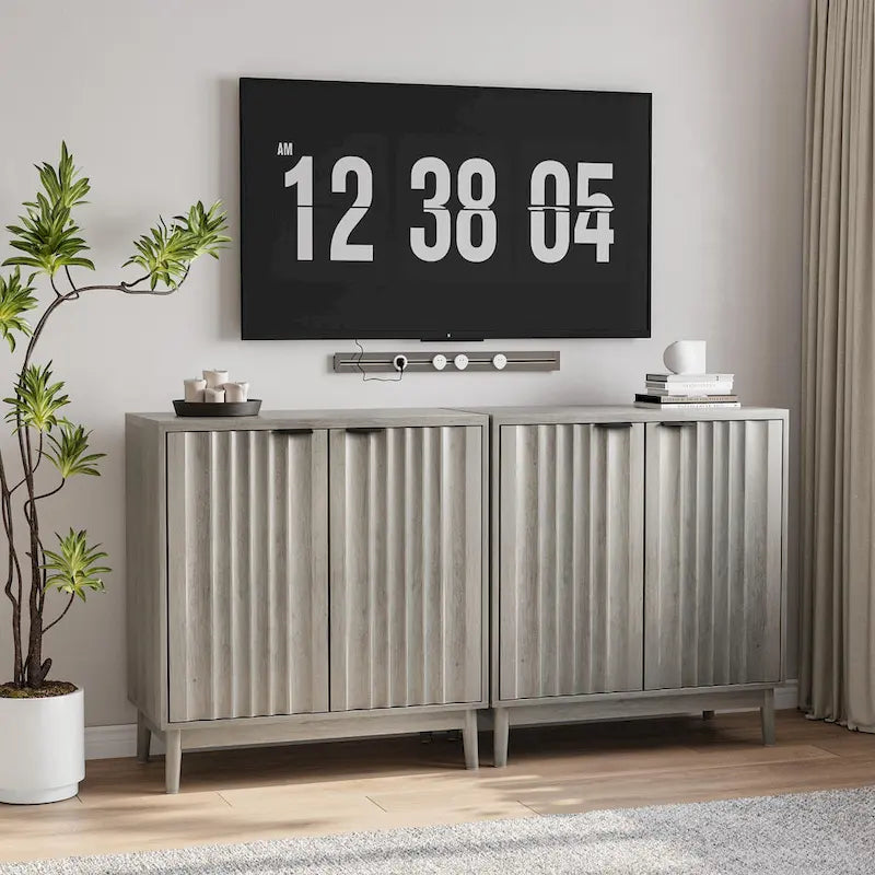 Sideboard mit Rillenfront und verstellbarem Einlegeboden – Holzstauraum