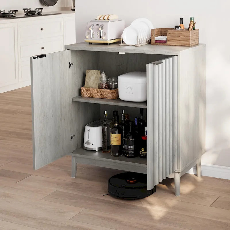 Sideboard mit Rillenfront und verstellbarem Einlegeboden – Holzstauraum
