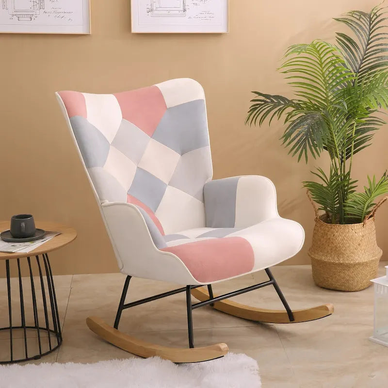 Poltrona a dondolo alta in stile mid-century con rivestimento in lino patchwork e gambe in legno