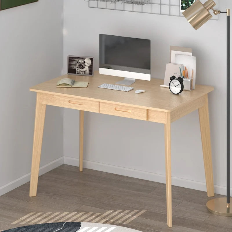 Houten schrijf- en computerbureau met ruim bureaublad